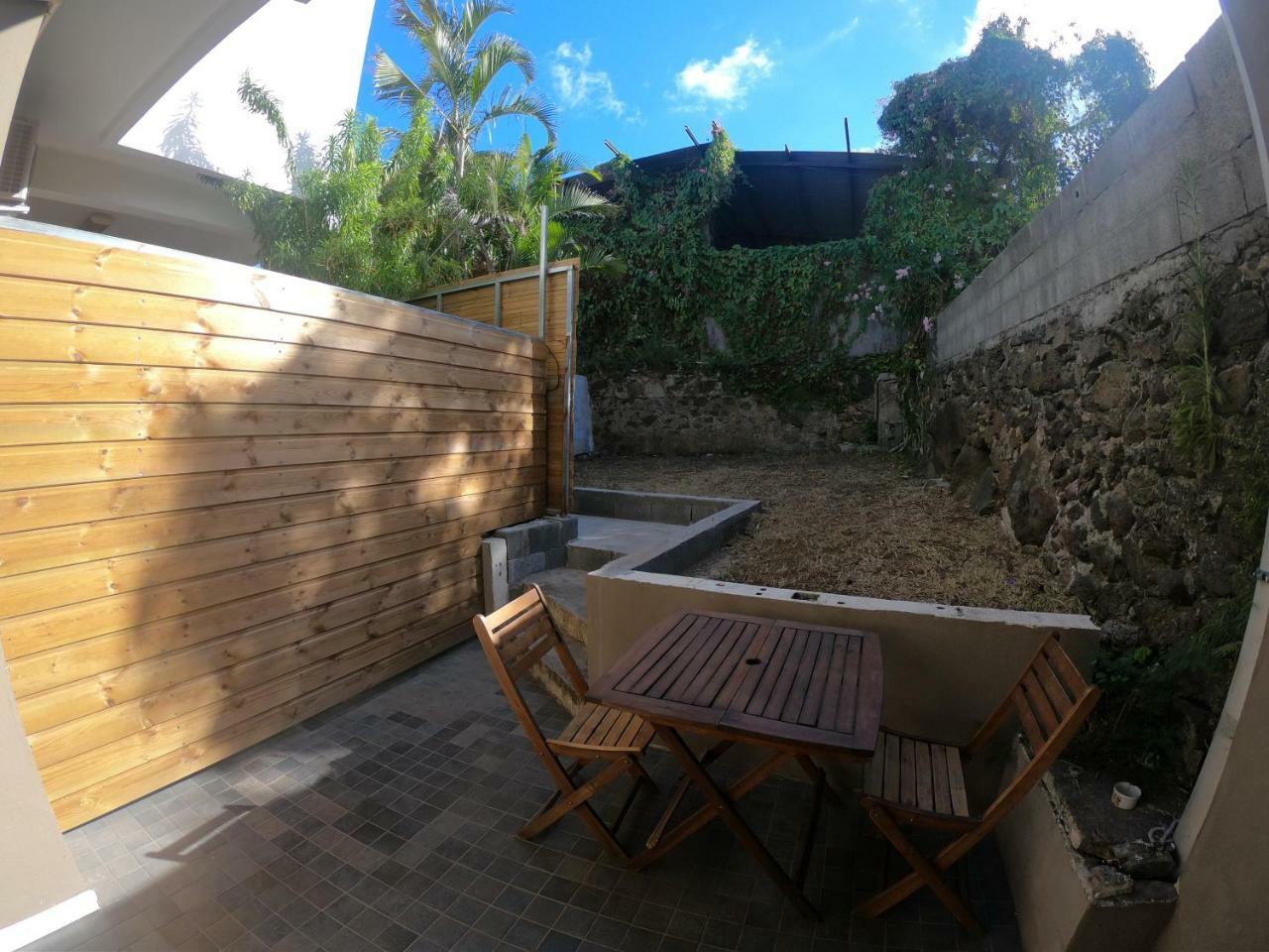 Crea Run Apartment Saint Pierre Exterior photo